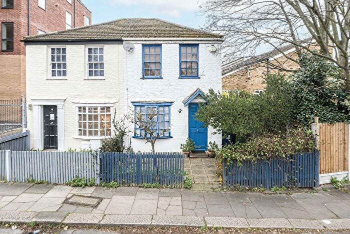 2 Bedroom Semi-detached House For Sale In East Acton Lane, Acton, W3
