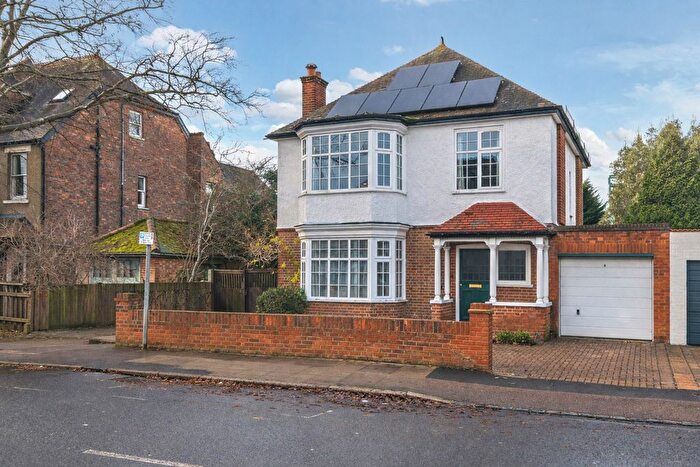 4 Bedroom Detached House For Sale In Wendover Road, Bromley, BR2