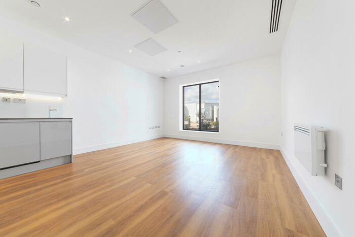 2 Bedroom Apartment To Rent In Atria House, Bath Road, Slough, London, SL1