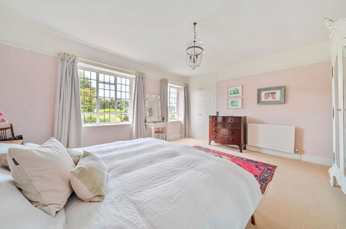 5 Bedroom Detached House For Sale In Poltimore, Exeter, EX4