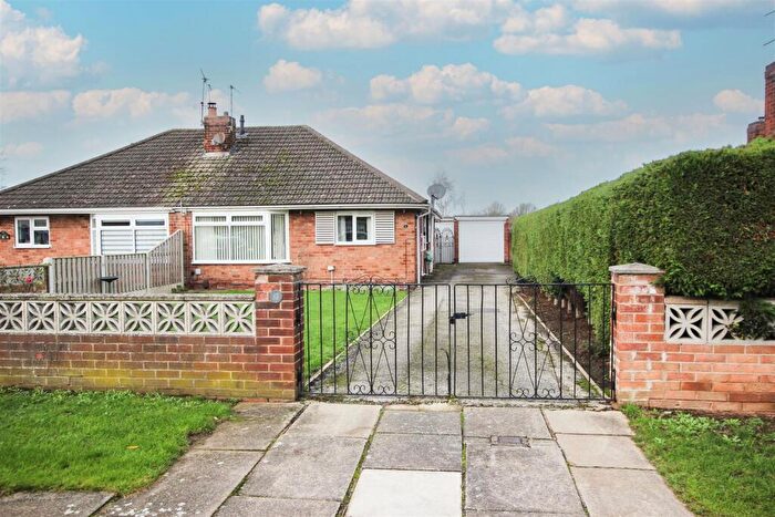 2 Bedroom Semi-Detached Bungalow For Sale In Leys Close, Doncaster, DN4