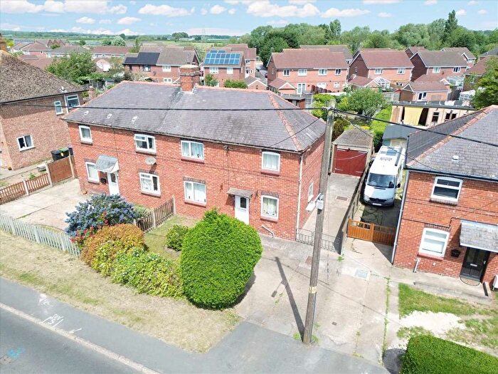3 Bedroom Semi-detached House For Sale In Westcliffe Road, Ruskington, NG34