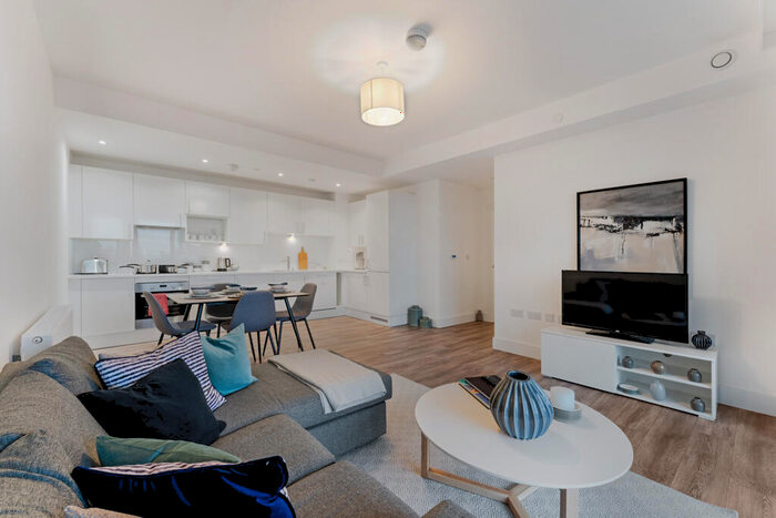 2 Bedroom Apartment To Rent In Argo Apartments, Canning Town London, E16