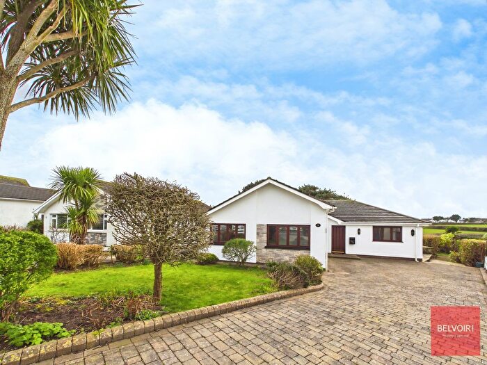 3 Bedroom Bungalow To Rent In Foxhole Drive, Southgate, Swansea, SA3