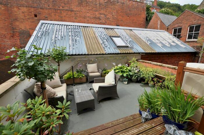 3 Bedroom Flat To Rent In Worcester Road, Malvern, WR14
