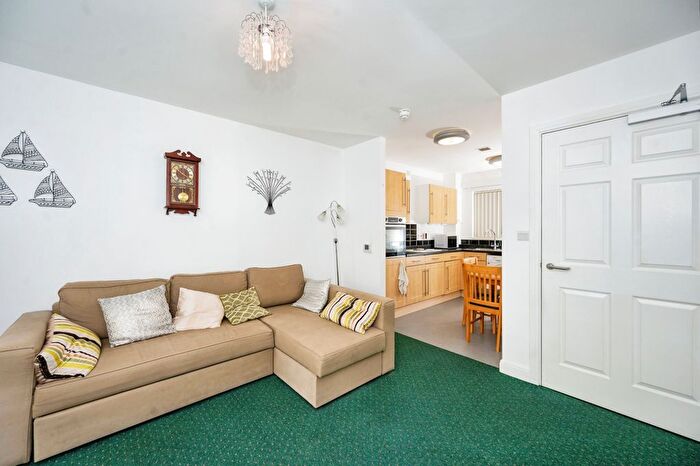 1 Bedroom Flat For Sale In Heyeswood, Haydock, WA11