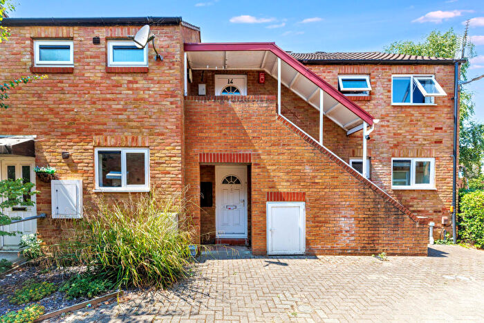 1 Bedroom Flat For Sale In Skerne Passage, Bedford, Bedfordshire, MK41