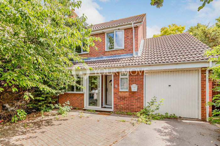 3 Bedroom Detached House To Rent In Eton Way, Dartford, Kent, DA1