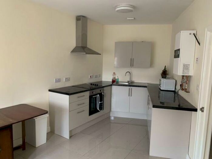 1 Bedroom Flat To Rent In North Clive Street, Cardiff(City), CF11