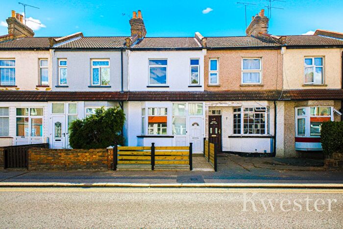 3 Bedroom Terraced House To Rent In Fairfax Drive, Westcliff-On-Sea, SS0