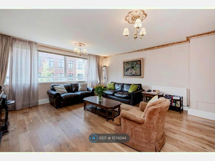 2 Bedroom Flat To Rent In Milford House, London, W1G