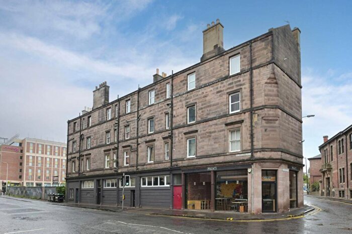 1 Bedroom Flat For Sale In / Fountainbridge, Edinburgh, EH3