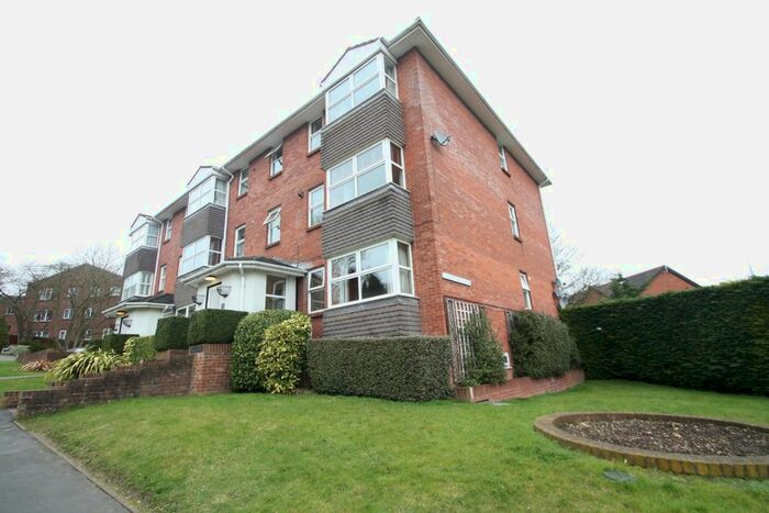 2 Bedroom Flat To Rent In Gadebridge Court, Warners End Road, Hemel Hempstead, Hertfordshire, HP1