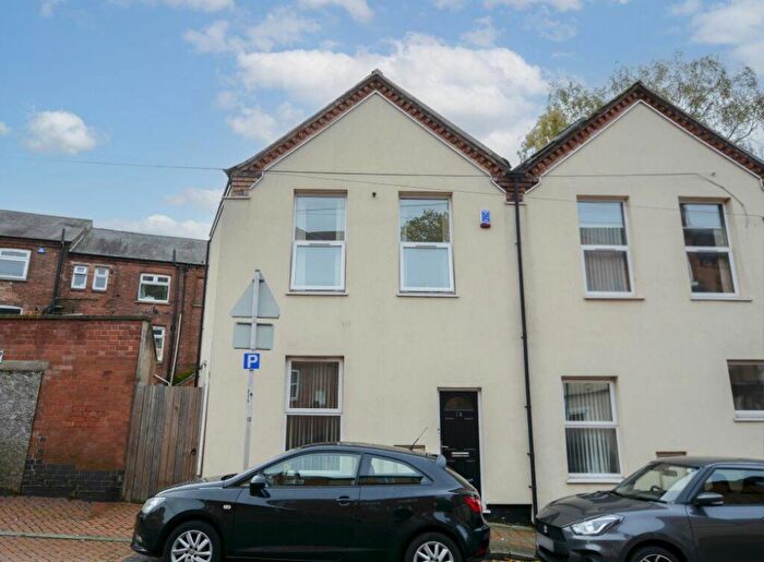 5 Bedroom Terraced House To Rent In Peveril Street, Nottingham, NG7
