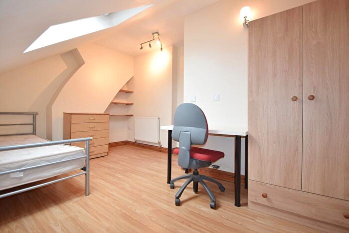 7 Bedroom House To Rent In North Road, Cardiff, CF10