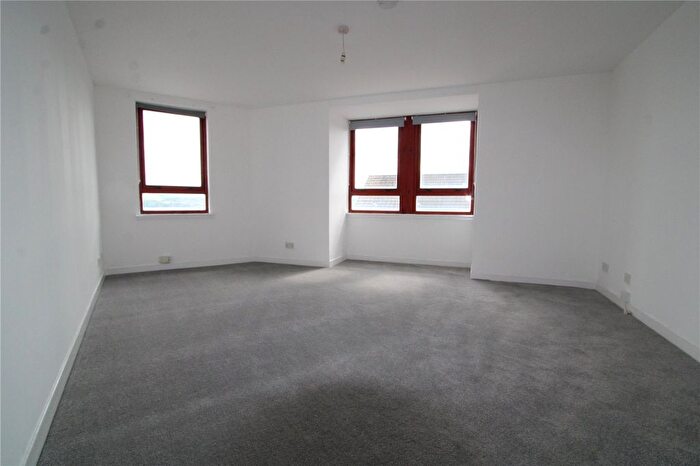 2 Bedroom Flat To Rent In Graham Place, Dundee, DD4