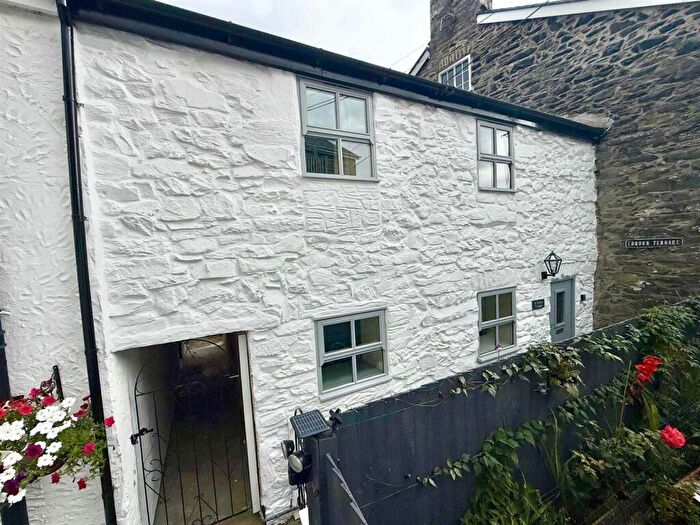 3 Bedroom House For Sale In Gwydyr Cottage, Llanrwst, LL26