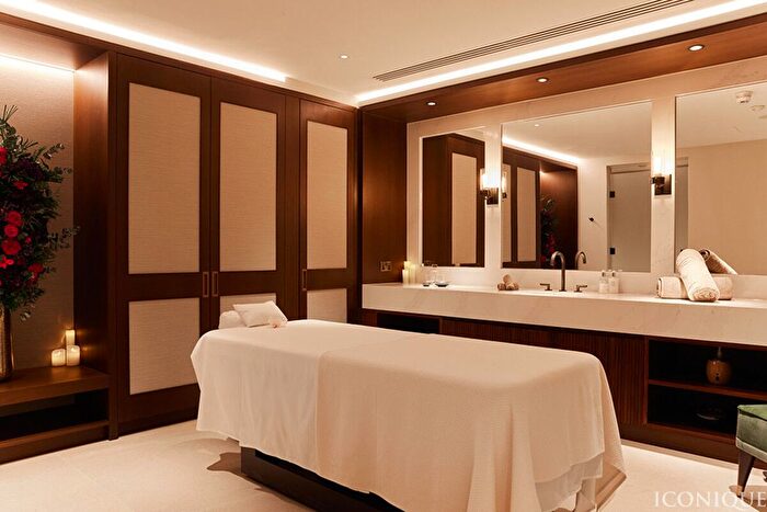 3 Bedroom Flat For Sale In Thames City Carnation Way, London, SW8