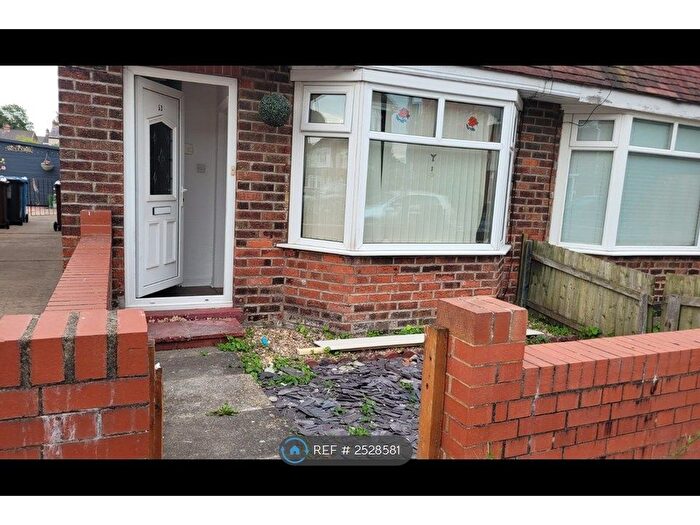 3 Bedroom Semi-Detached House To Rent In Kirkham Drive, Hull, HU5