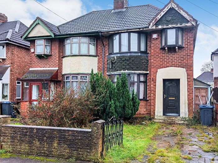 3 Bedroom Detached House For Sale In Wilnecote Grove, Birmingham, B42