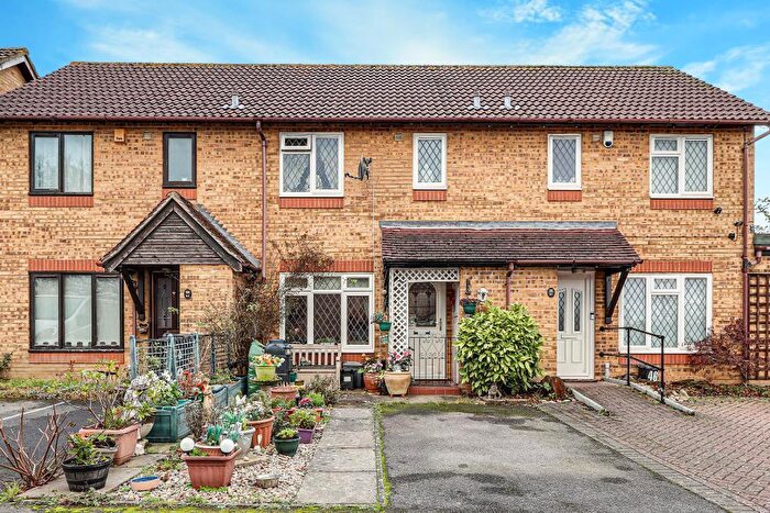 2 Bedroom Terraced House For Sale In Lomond Gardens, Selsdon, Surrey, CR2