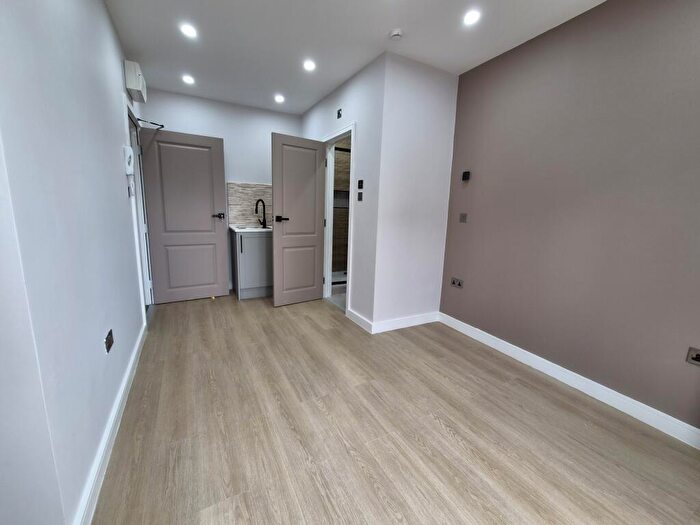 1 Bedroom House To Rent In Cromwell Road, Parkstone, BH12