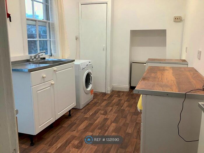 1 Bedroom Flat To Rent In Malvern Road, Cheltenham GL50