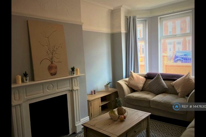 4 Bedroom End Of Terrace House To Rent In Seedley Park Road, Salford, M6