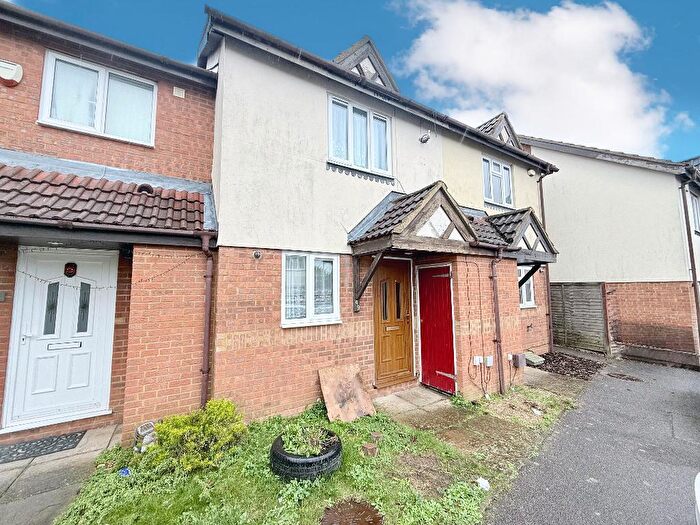 2 Bedroom Terraced House For Sale In Chalkdown, Bushmead, Luton, Bedfordshire, LU2