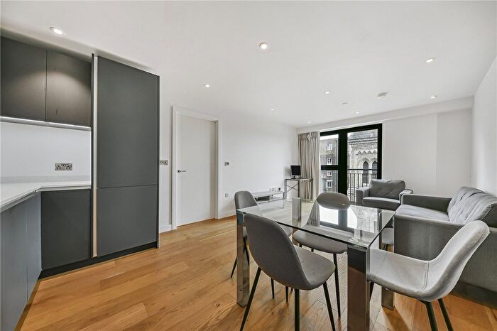 1 Bedroom Flat For Sale In Eastlight Apartments, London, E1