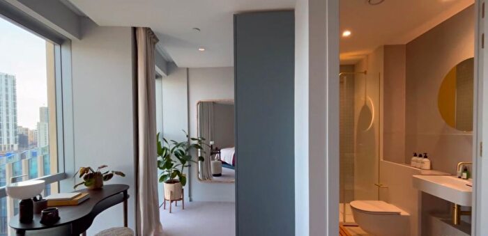 3 Bedroom Flat For Sale In Peninsula Square, London, SE10