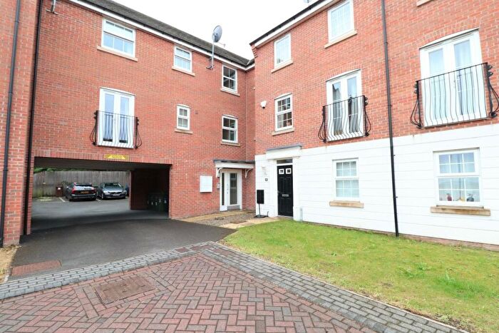 2 Bedroom Flat To Rent In Edward Close, Pudsey, West Yorkshire, LS28