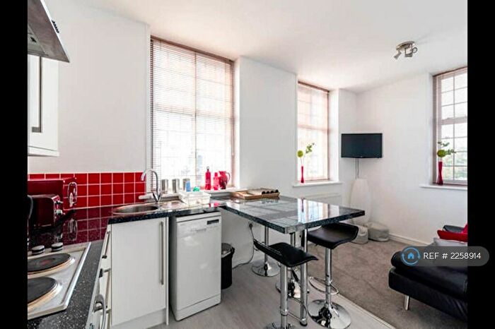 1 Bedroom Flat To Rent In Western Road, Brighton, BN1