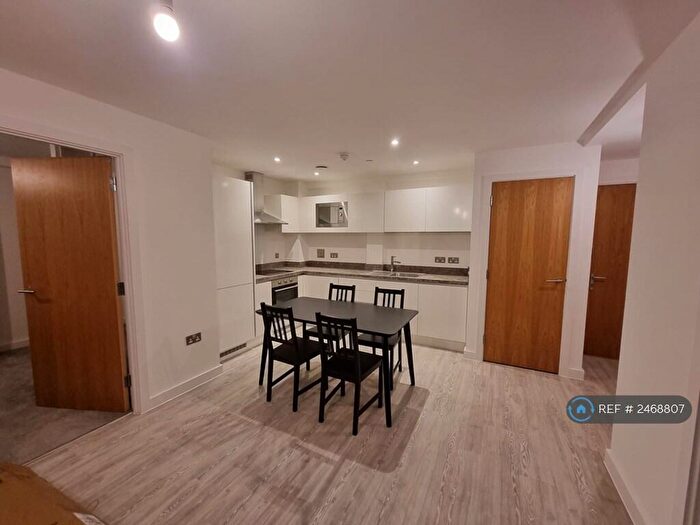 2 Bedroom Flat To Rent In Craven Street, Manchester, M5