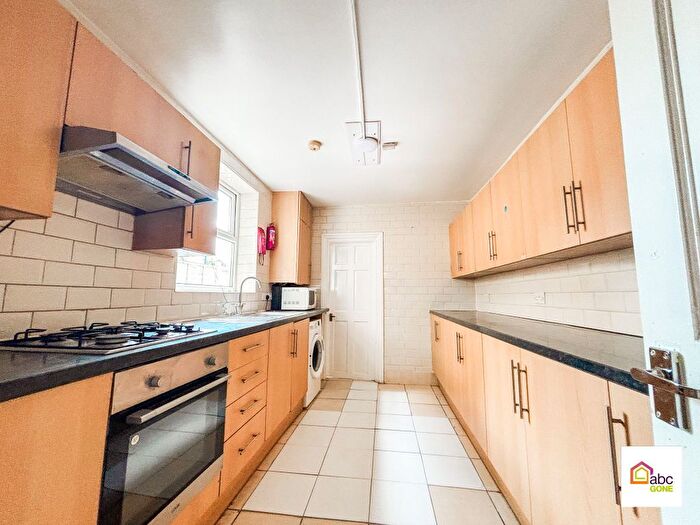 4 Bedroom Terraced House To Rent In Chobham Road, London, E15
