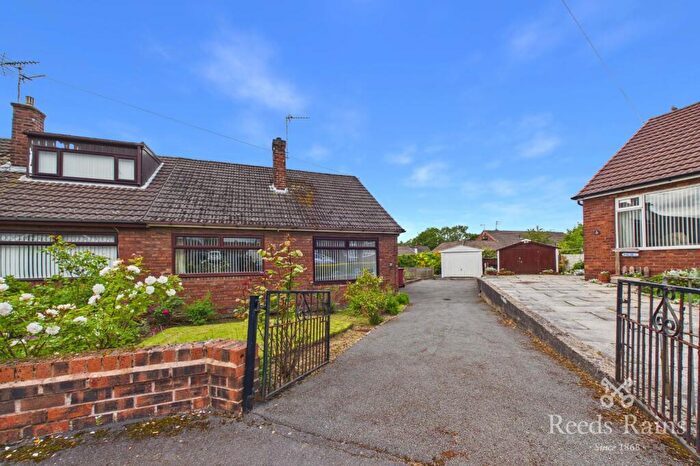 3 Bedroom Bungalow For Sale In Parren Avenue, Whiston, Prescot, Merseyside, L35