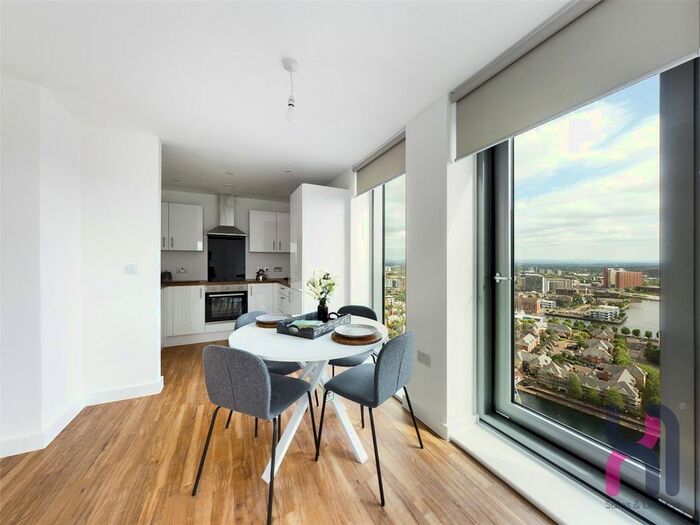 2 Bedroom Flat To Rent In Media City, Michigan Point Tower D, Michigan Avenue, Salford, M50