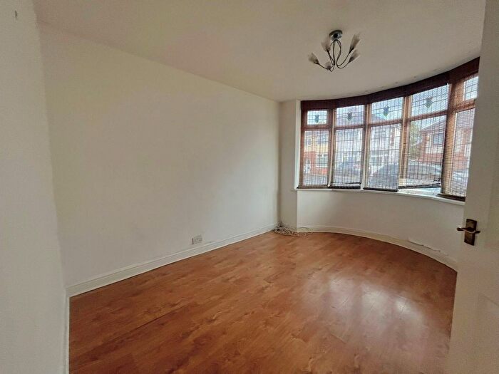 3 Bedroom Semi-Detached House To Rent In Howard Road, Birmingham, B43