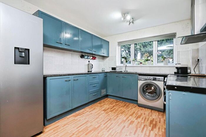 3 Bedroom End Of Terrace House For Sale In Waterloo Avenue, Birmingham, West Midlands, B37
