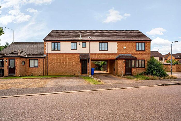 2 Bedroom Maisonette To Rent In Pound Lane, Bugbrooke, NN7