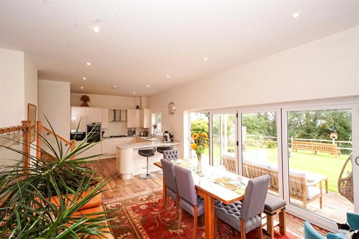 5 Bedroom Detached House For Sale In Whistler Close, Hastings, TN34