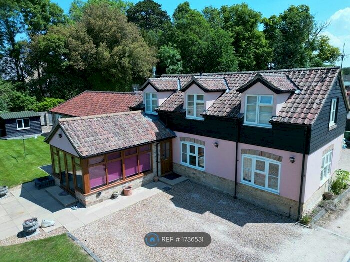 2 Bedroom Detached House To Rent In High Street, Cambridge, CB22