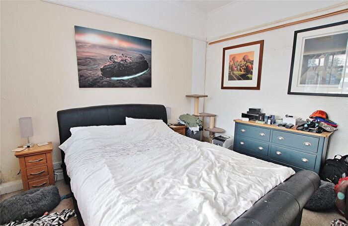 2 Bedroom Bungalow For Sale In Knaphill, Woking, Surrey, GU21