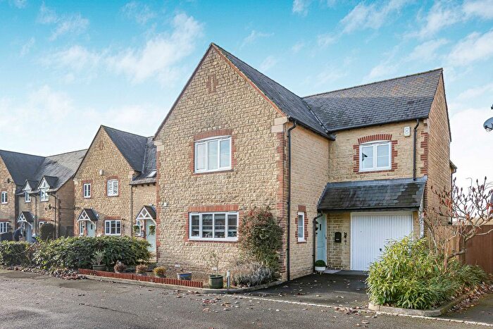 4 Bedroom Detached House For Sale In The Crossway, Ardley, OX27