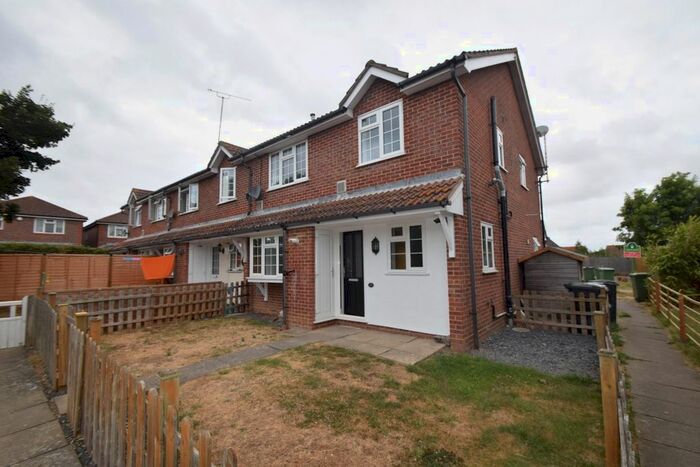 2 Bedroom Mews House To Rent In Snowdon Close, Eastbourne, BN23