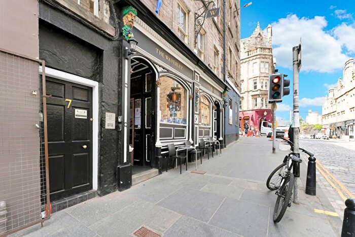 2 Bedroom Flat To Rent In St Mary's Street, Old Town, Edinburgh, EH1