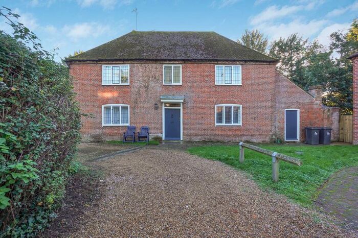 4 Bedroom Detached House To Rent In Longport, Canterbury, CT1