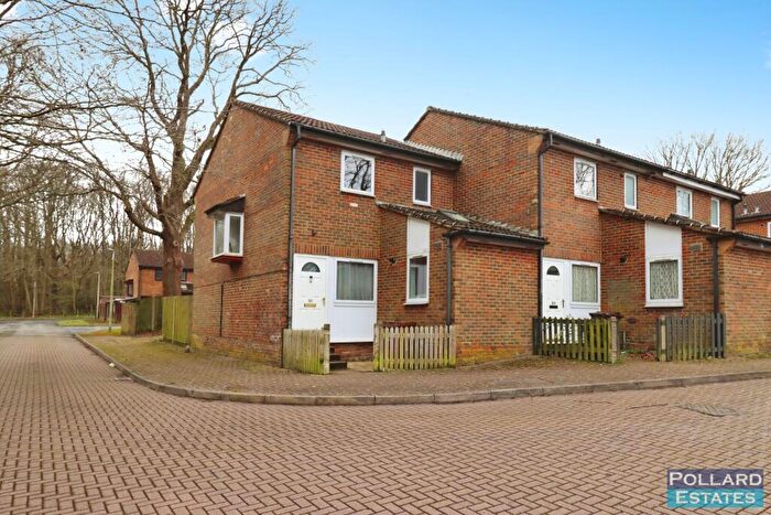 3 Bedroom End Of Terrace House For Sale In Walsingham Close, Rainham, ME8