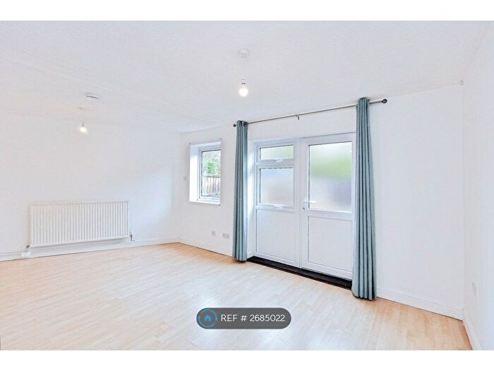 4 Bedroom Terraced House To Rent In Leighton, Orton Malborne, Peterborough, PE2