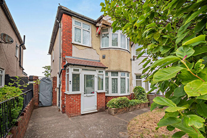 3 Bedroom Semi-Detached House For Sale In East Rochester Way, Sidcup, DA15